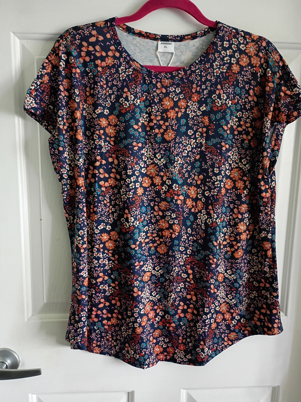 Floral Short Sleeve Top - Navy with Coral Flowers.  New With Tags Xl